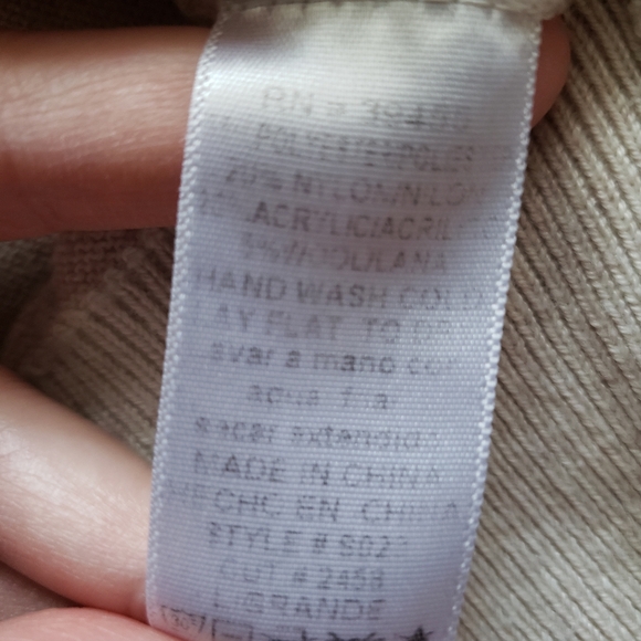 Wow Coture Sweater L - Picture 4 of 4